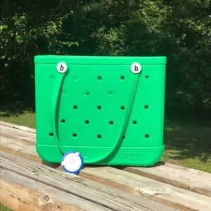 NWT baby (small) GREEN Bogg Bag.